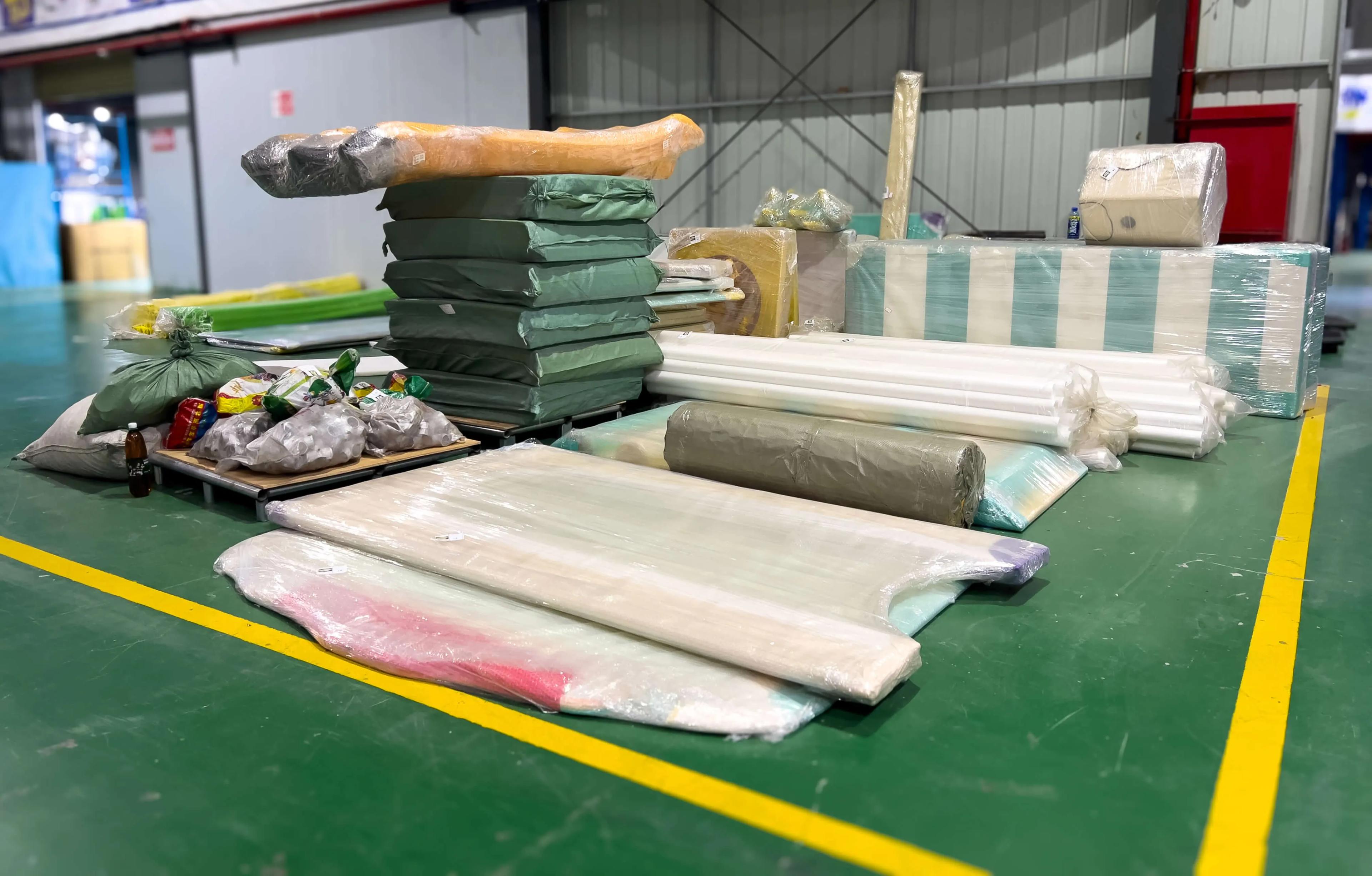 Professional Team at Work - Professional Indoor Playground Equipment Production Professional Team at Work - EPARK Factory Manufacturing Process